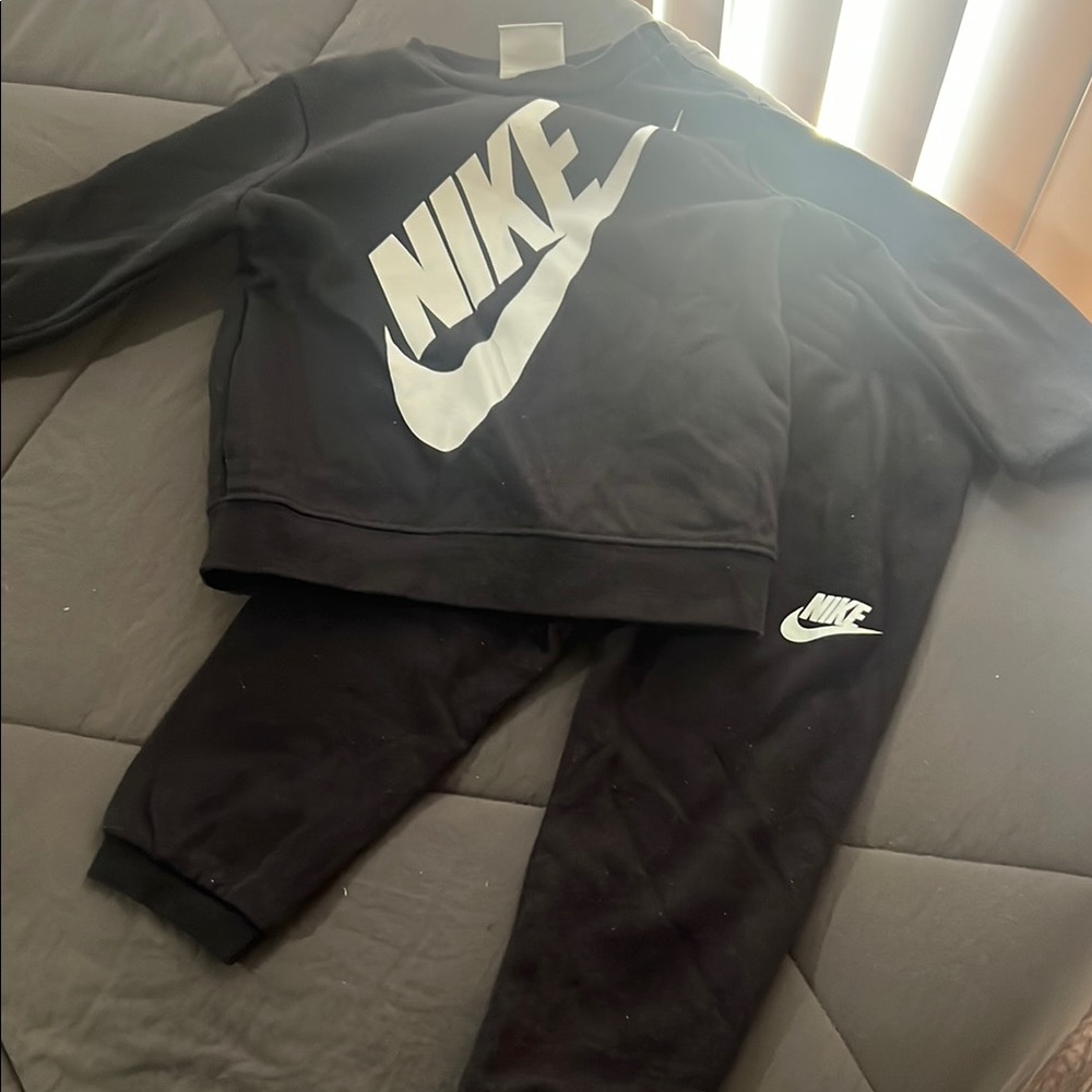 Nike Black Sweatpants with Tapered Leg Design